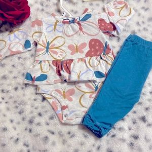 👼🏻💗 2pc  Carters 3 months